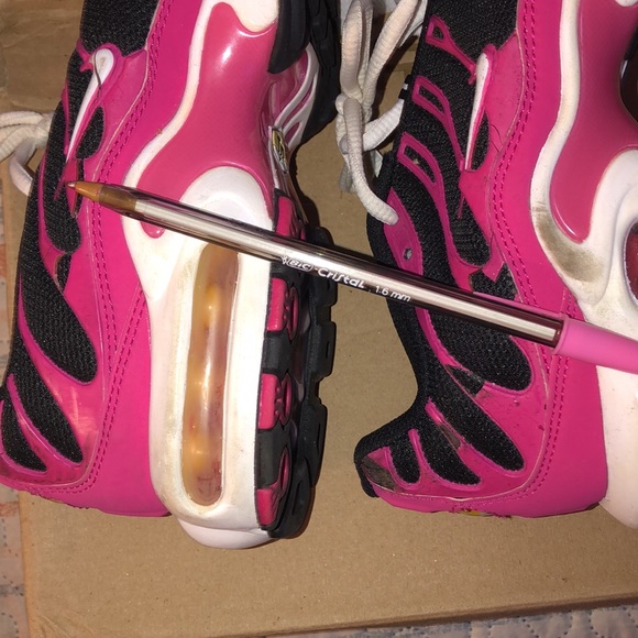 Pink and Black Nike Air Max - Picture 7 of 12